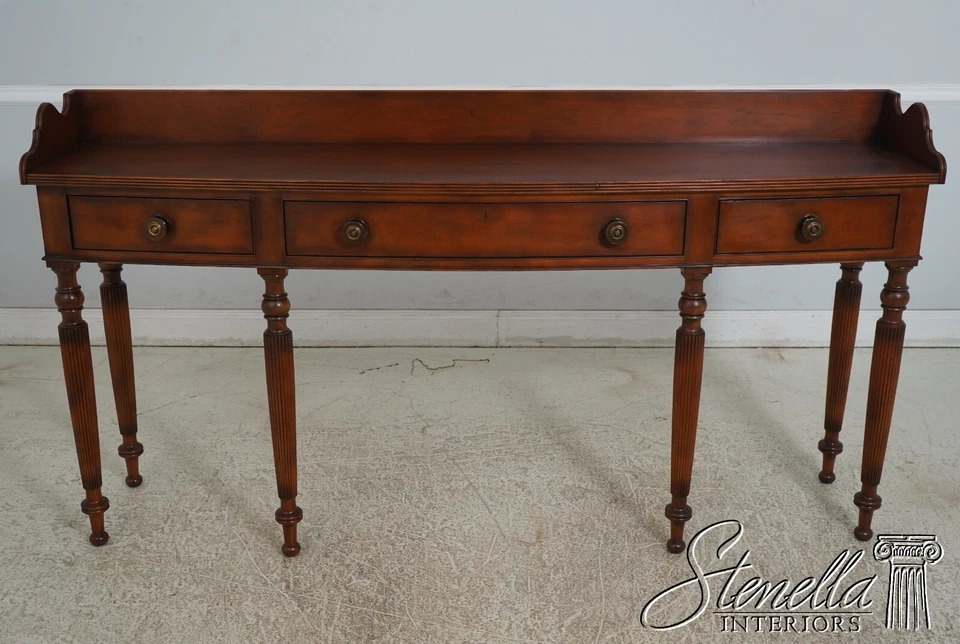 L68187: Aparador BAKER Sheraton Style Cherry Walnut Foto 2 de 4