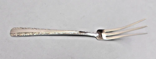 CANDLELIGHT SOLID STERLING SILVER LEMON SERVE FORK-ORNATE 1934 TOWLE FINE FLORAL