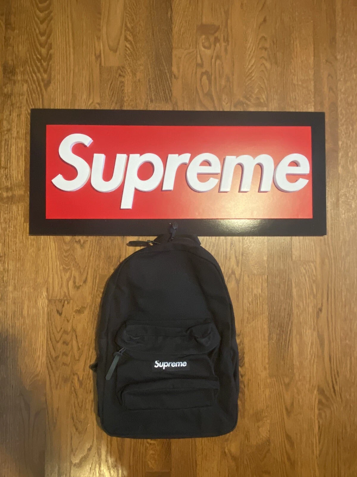 Neuf avec étiquettes Supreme Box logo livre sac dos panneau affichage skateboard skateboard SB