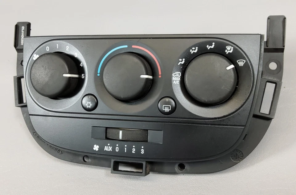 Dash Mounted HVAC AC Heater Control Unit For 05-09 Pontiac Montana Van 15826005 - Image 2 of 4