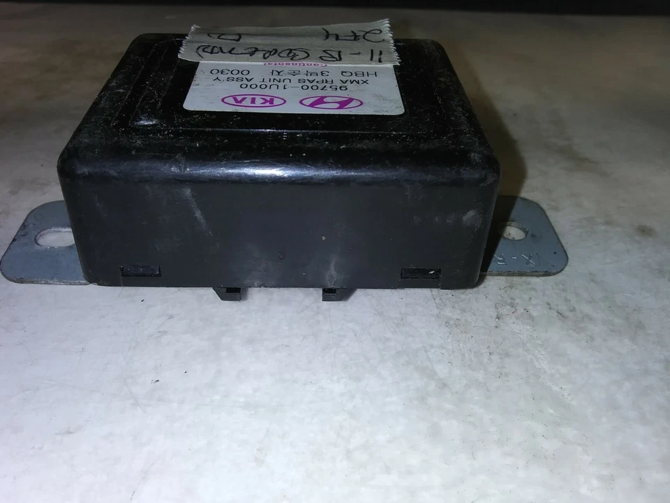 2011-2013 Kia Sorento park aid assist control module 95700-1U000 - Image 4 of 4