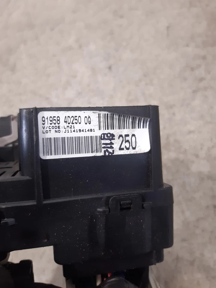 2006 KIA SEDONA MÓDULO DE CONTROLE DE CORPO DIESEL CAIXA DE FUSÍVEIS 919584D250 - Imagem 3 de 3