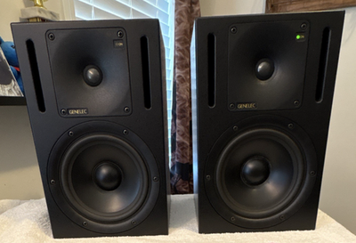 GENELEC 1030A パワードモニタースピーカー Genelec 1030A Active Studio Monitor Pair Black XLR Wired 100W RMS