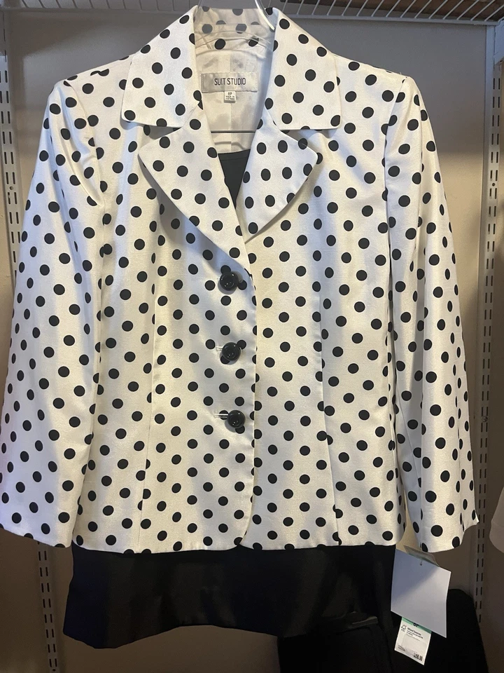 Traje Studio Petite Falda Traje Talla 8P Blanco y Negro Lunares Falda Conjunto Nuevo con Etiquetas Foto 2 de 4