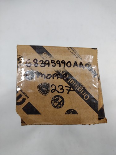 Genuine OEM Mopar Chrysler Pacifica A/C And Heater Control 2018-2019 68395990AA - Picture 5 of 6