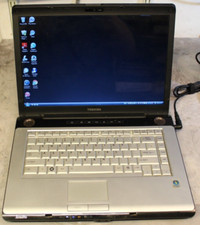 Toshiba Satellite A205-S4597 For Parts Booted 160GB HDD 2GB Ram Core Duo 1.87GHz
