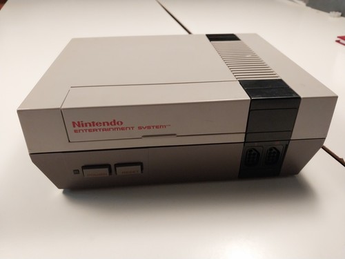 Nintendo Entertainment System NES Console Lot 2 Controllers, Cables - Picture 2 of 9
