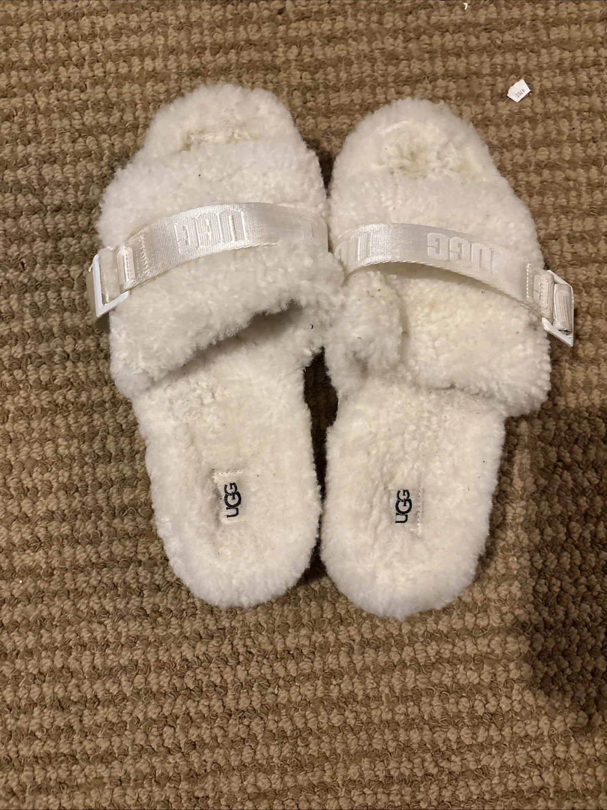 Sandali ciabatte donna UGG Fluffita bianco shearling flatform slide taglia 10?