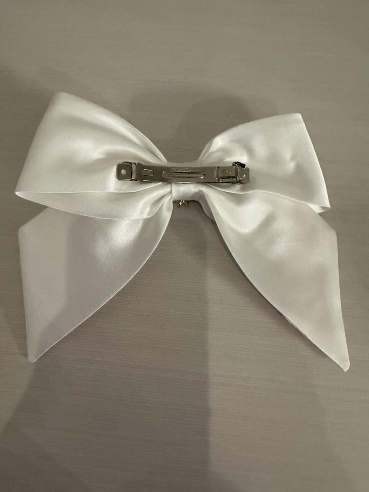 New Chanel Hair bow - Image 2 of 2