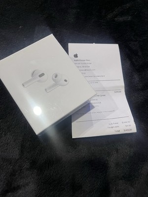 Apple AirPods Pro 3 Wireless Earbuds White Bluetooth USB-C In Ear Double