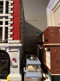 LEGO Ghostbusters Firehouse Headquarters released Used