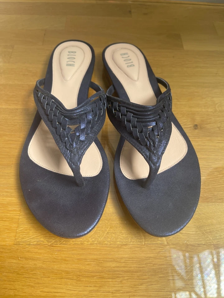 Nuevo Bloch Para Mujer Chanclas Planas Tanga Sandalias Zapatos, Talla 9.5  Foto 3 de 3