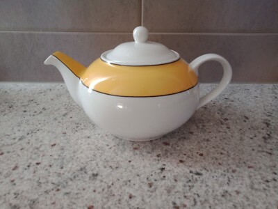 Maxwell Williams. Riviera. Teapot. (C:750mL). Made In China.