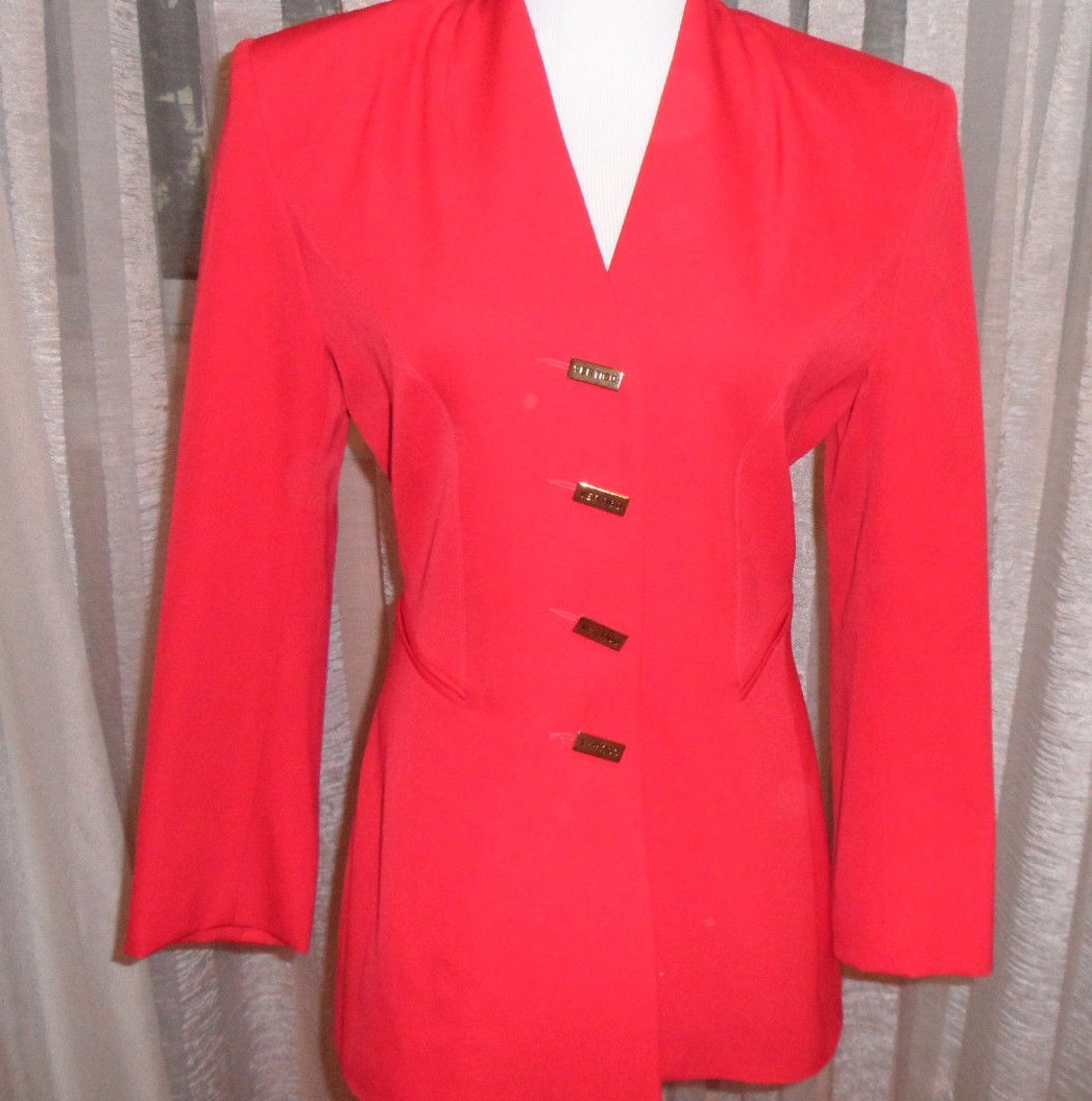 VERTIGO PARIS LADIES BLAZER, PERFECT RED COLOR,VERY ELEGANT, MINT CONDITION
