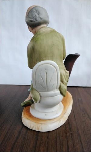 Vintage Ceramic Pipe Holder Man Reading Paper on Toilet - Picture 4 of 5