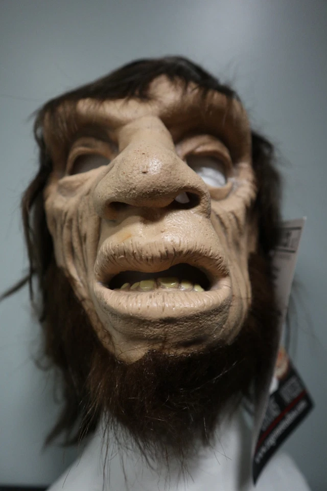 Máscara hecha a mano para adultos Neanderthal Primitive CaveDweller - Zagone Studios "Caveman" Foto 4 de 4