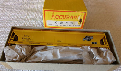 Accurail HO Scale Kit #2006.2 ACF 3-Bay Centerflow C. & N. W. Car#CNW180287