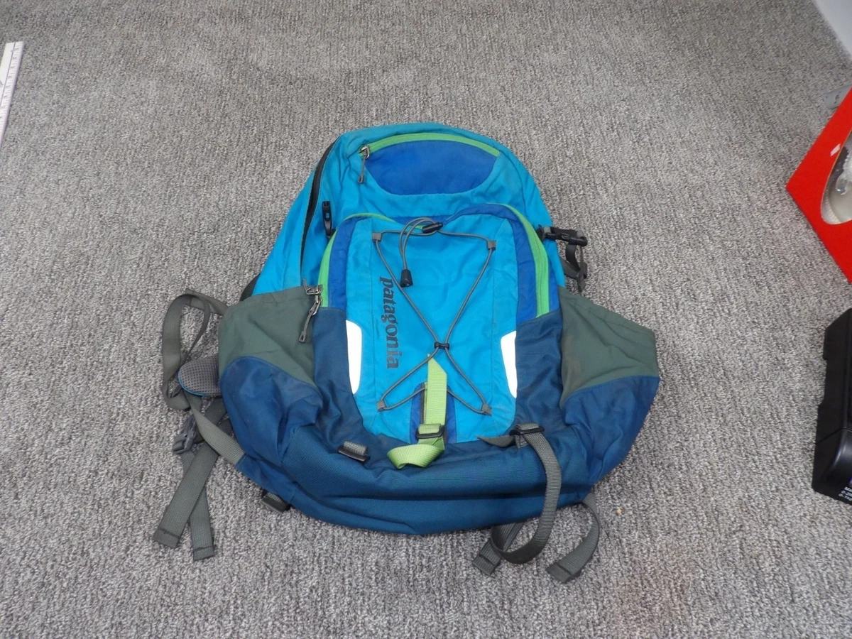 Patagonia Chacabuco 32L Hiking Backpack Blue/Green | eBay Patagonia Chacabuco 32L Hiking Backpack Blue/Green | eBay
