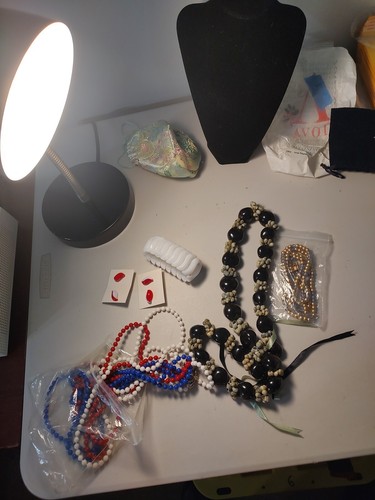 Lot Of 6 Vintage Fashion Jewelry Peices Pre Owned Free Shipping - Picture 3 of 11