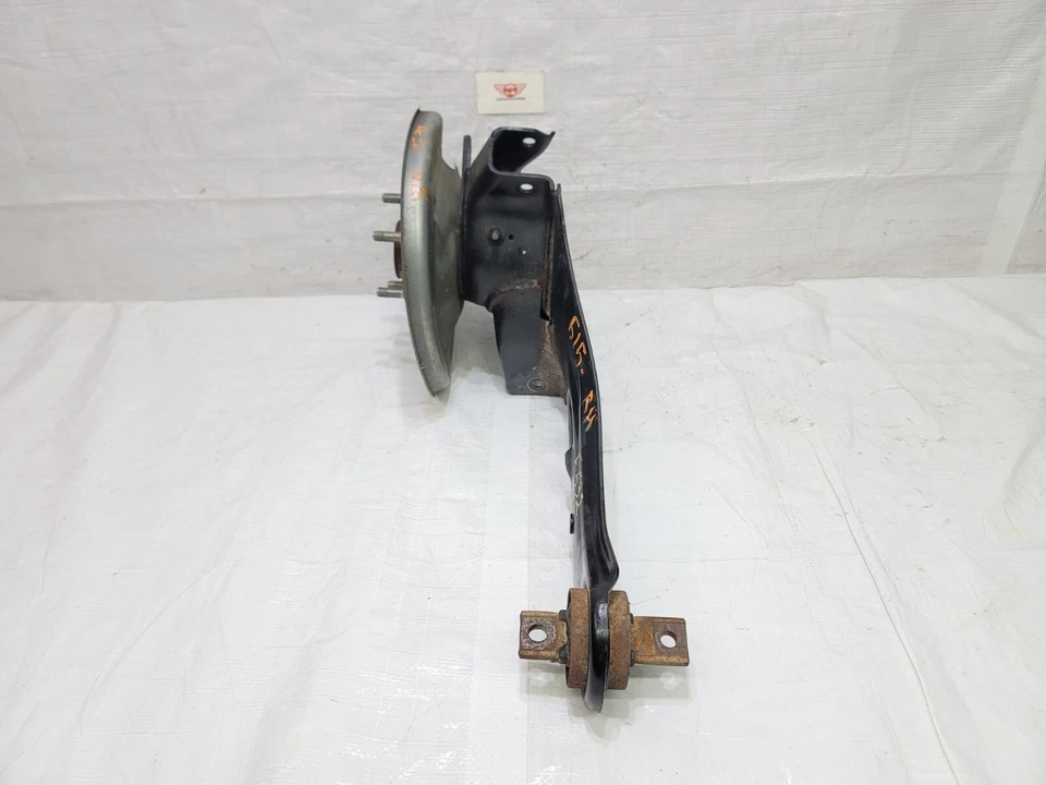 Buje nudillo eje trasero derecho Mitsubishi Eclipse Cross 2018-2020 2022 4x4 OEM Foto 3 de 4