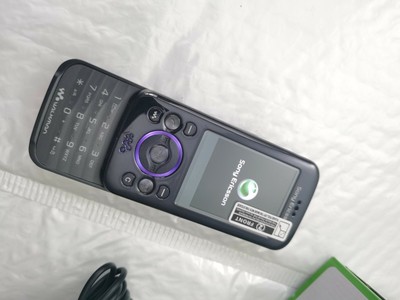 Sony Ericsson W395 Original Unlocked Mobile Phone 2MP FM W395 Cell Phone