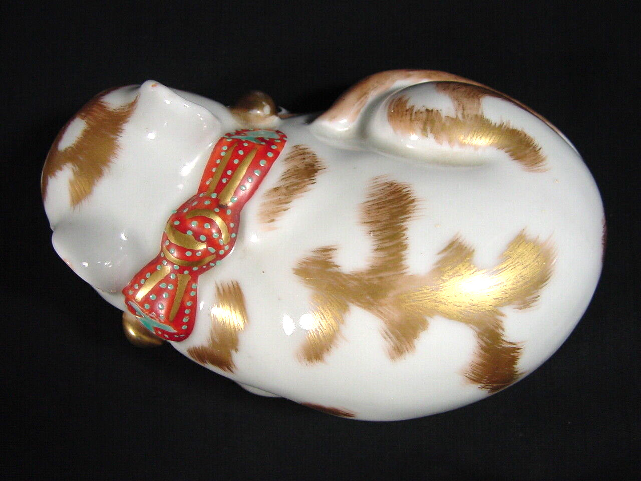 Rare Kutani Sleeping Cat Nemuri Neko Hand Painted Japanese Antique Opposite Pose