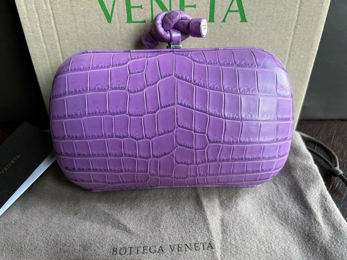 Bottega Veneta Outlet: Knot pochette in woven leather - Beige