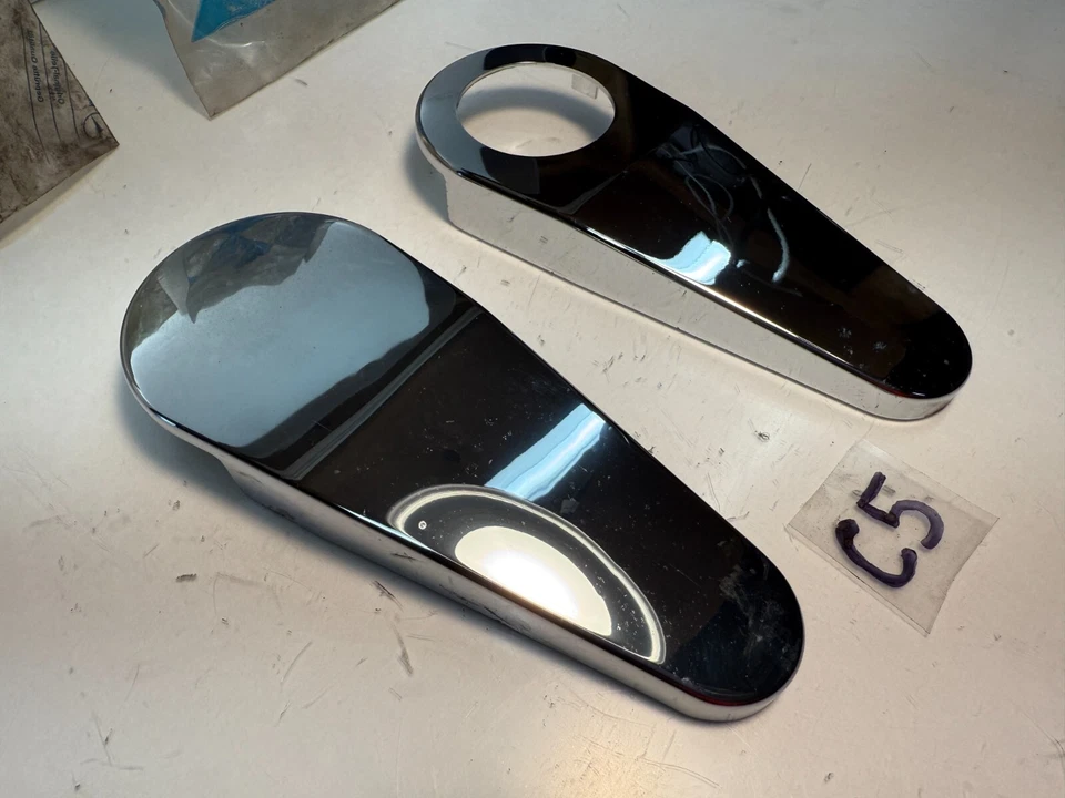 NOS Mercedes Benz R107 SL 280SL 350SL 450SL 350 450 Seat Hinge Cover SET C5-8 - Image 4 of 4