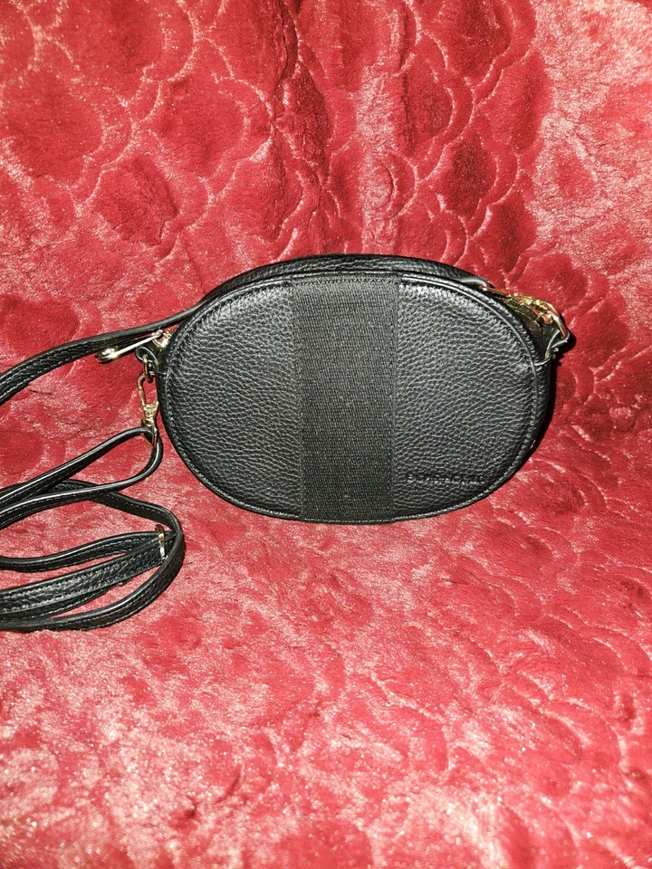 Cartera bandolera para mujer ELMS + KINGS Lexington, negra Foto 3 de 4