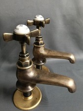 BASIN TAPS AGED BARE BRASS BATHROOM BASIN TAPS RECLAIMED REFURBED 10 CM SPOUT D1
