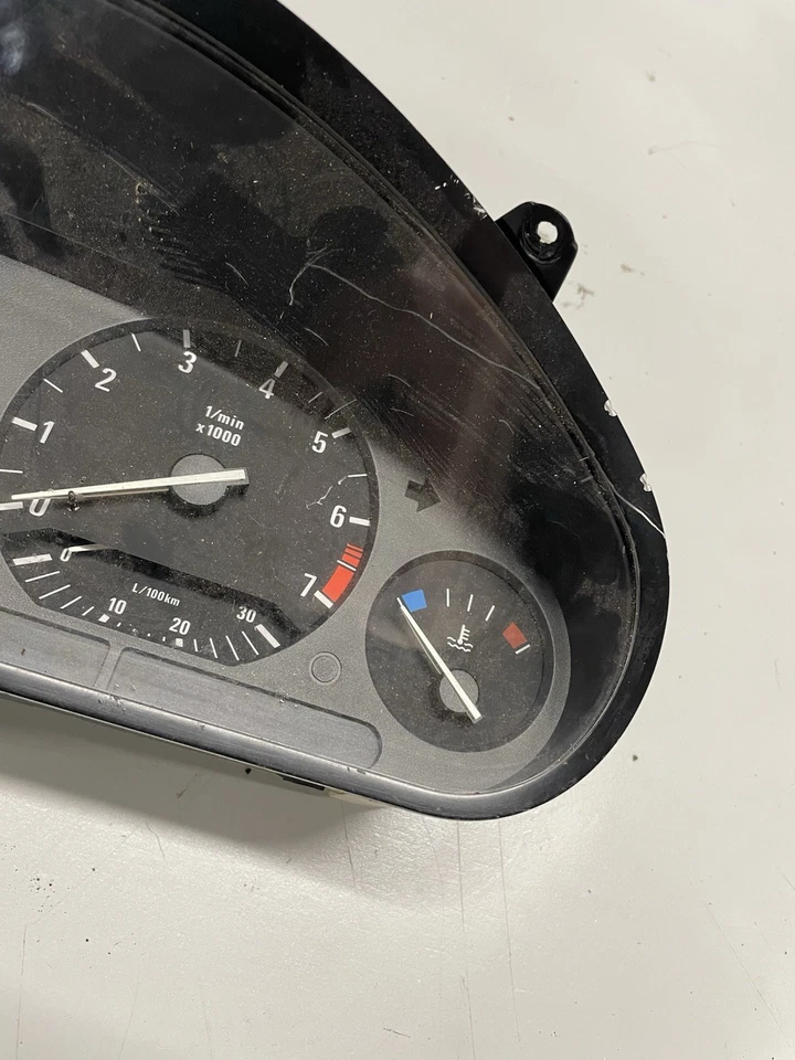 Cuadro de instrumentos pantalla tablero BMW E36 318is 96-99 calibre 236 km OEM USADO Foto 3 de 4