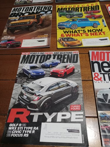 11 Lot Motortrend Magazines 2018 - 2020 - Picture 5 of 9