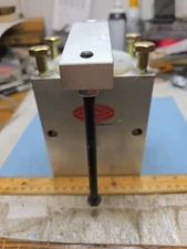 DESTACO D-61440 MODEL 89B50-025-2L  Pneumatic Clamp USED IN EXCEL CONDITION 