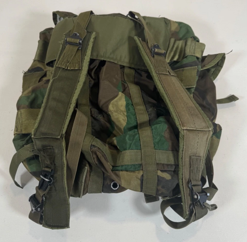 USGI Militar LC-2 Mediano ALICE Paquete de Campo con Correas para el Hombro M81 Bosque Camuflaje Foto 2 de 4