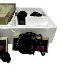 NES Nintendo Control Deck Console in BOX w/ 2 Controllers & Cables