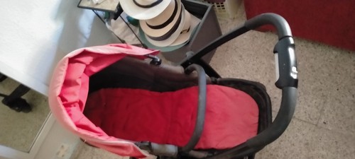 Cochecito de bebé Graco color rojo algo descolorido. (Nuevo vale mas de 300€) - Imagen 3 de 3