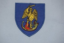 C35 insigne religieux écusson catholique blason Saint Michel archange dragon