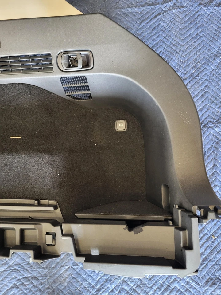 Panel de ajuste inferior y superior cuarto pasajero derecho Mazda CX-5 2022 2,5 L 2023 2024 Foto 4 de 4