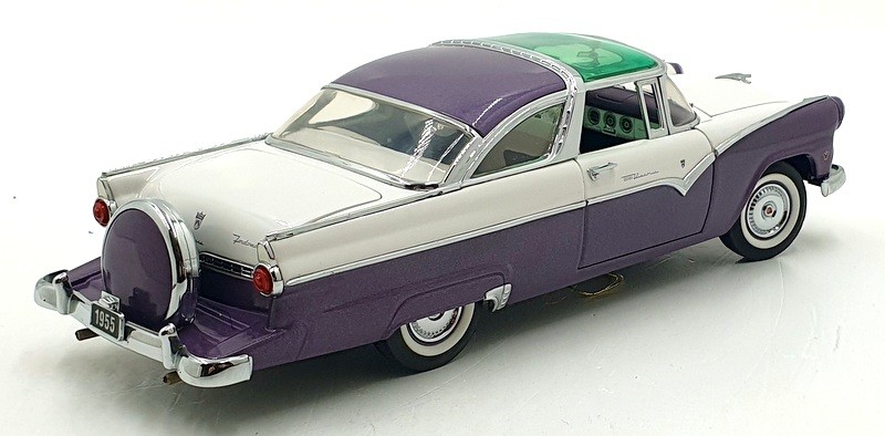 Franklin Mint 1/24 Scale B11Z032 - 1955 Ford Fairlane Crown