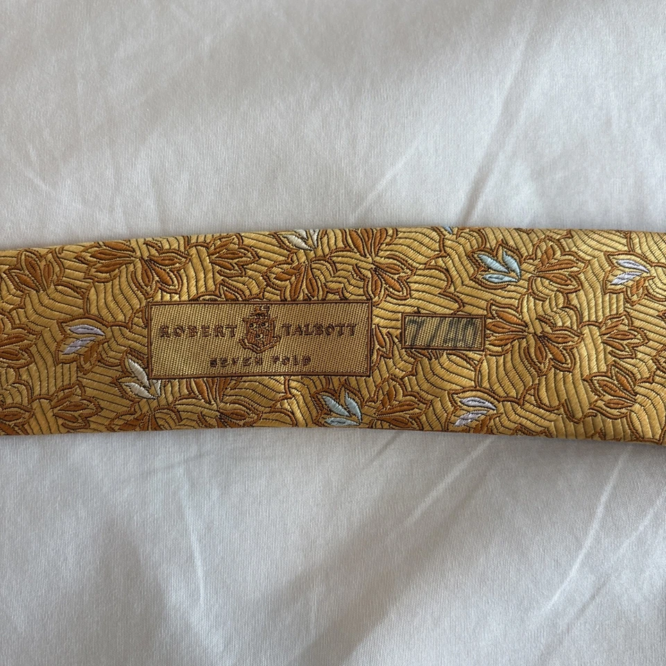 Robert Talbott Seven Fold Tie Gold Yellow Light Blue Floral 7/40 - Image 4 of 4