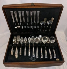 73pc ONEIDA Community CORONATION Silver Plate FLATWARE SET Service For 8 + Serve