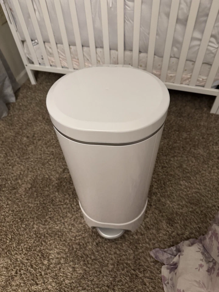 Cubo de pañales escalonado Munchkin Foto 4 de 4