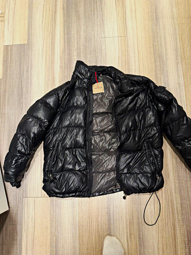 Moncler Maya Women’s Size 2 Black Down Short Puffer Jacket Full Zip Logo
