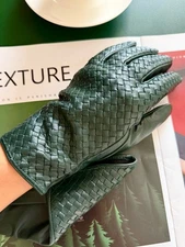 Bottega Veneta Women’s Dark Green Intrecciato Woven Leather Gloves Size M