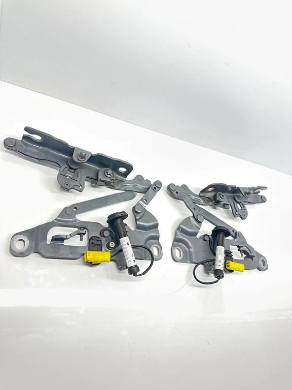 BMW 5 F10 F11 2011 - 2016 Hinge Bonnet 7249887 7249888 pair OOS2173 - Image 3 of 4