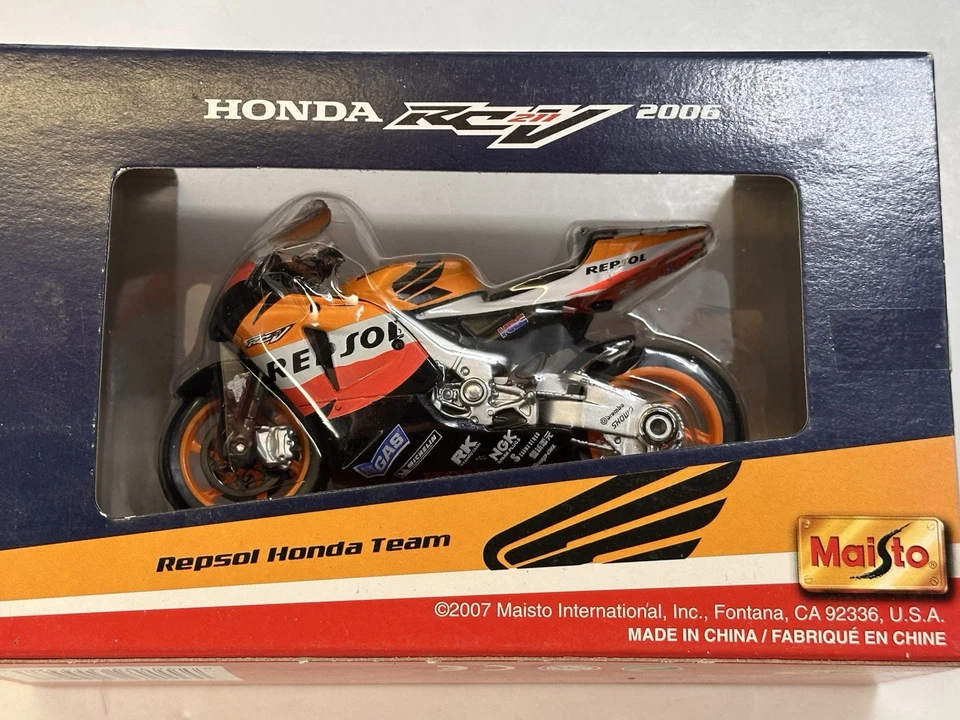 Maisto 1:18 Honda RC211V – Repsol Honda Team – Dani Pedrosa #26 – 2006 - Image 2 of 2