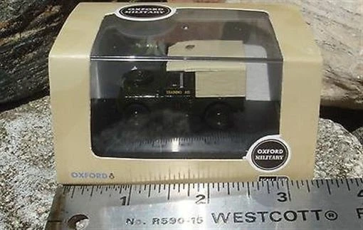 Oxford Military 1/76 Land Rover British Royal Corps of Transport 76LAN188022 - Image 2 of 4