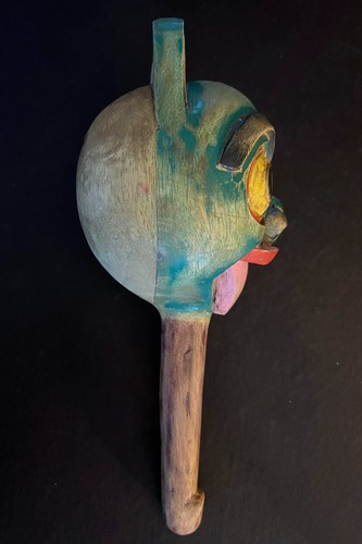 Antiguo sonajero de oso Haida Tlingit tallado a mano nativo del noroeste del Pacífico 12"x 5" - Imagen 3 de 4