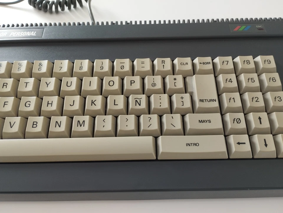 Amstrad CPC 6128 - Imagen 3 de 4