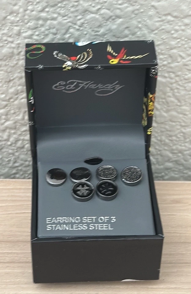 Juego de pendientes Ed Hardy de acero inoxidable negro para hombre nuevo Foto 2 de 3